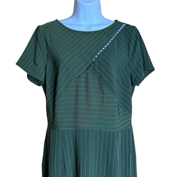 FOCUS by Shani Green Asymmetrical Pinstripe Midi Dress US 10 NWT - Picture 4 of 9